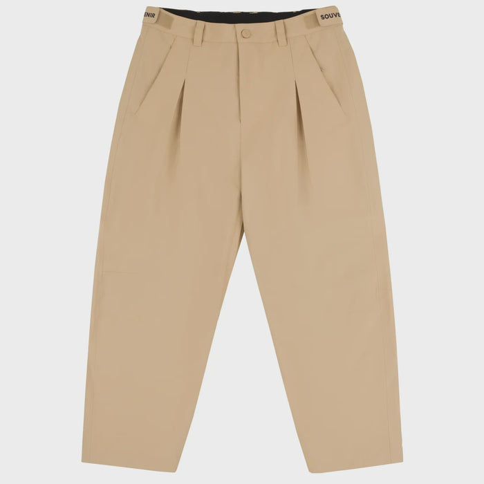 Souvenir 2026 - Pleated Chino Pant - British Khaki