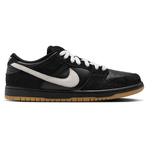 Nike SB Dunk Low Pro Shoe - Black/White/Black/Light Gum